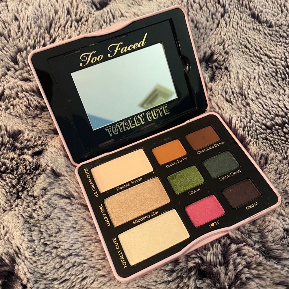BNWOB too faced totally cute eyeshadow palette